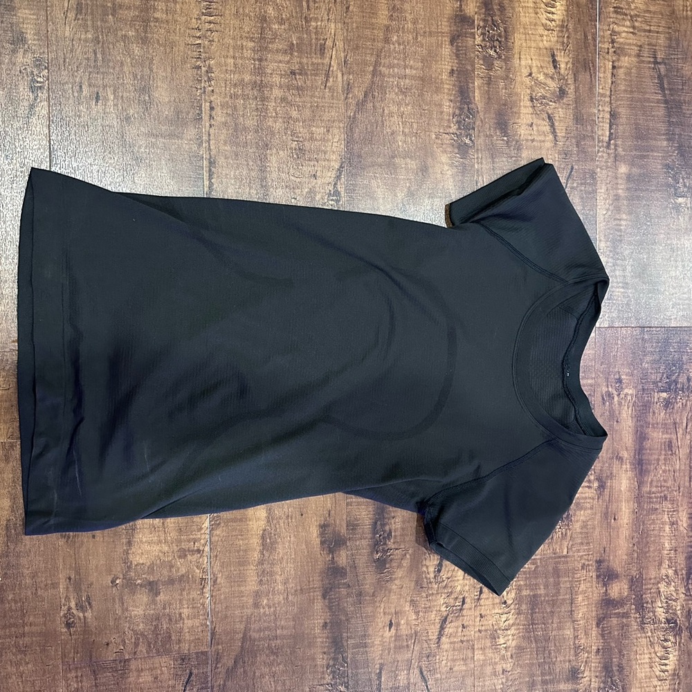 Lululemon Athletica Black 2.0 swiftly hip length